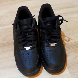 Men's 8.5 all black air force ones